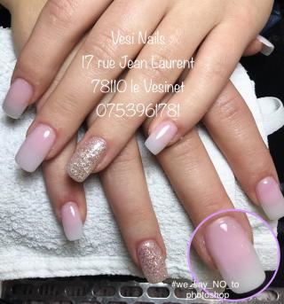 Salon de Manucure Vési Nails 0