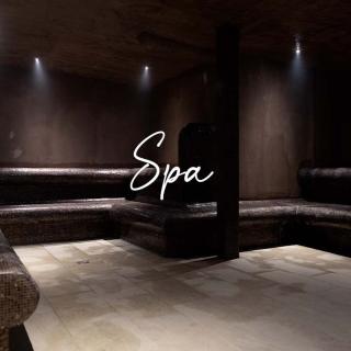 Salon de Manucure Les Bains du Marais - Spa, Hammam, Massages et Soins à Paris 0