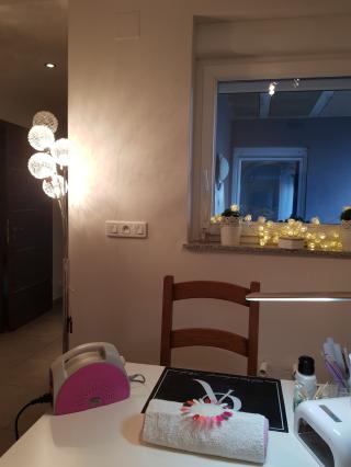 Salon de Manucure Charmes D'Antan 0