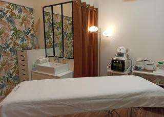 Salon de Manucure L' comme Belle 0