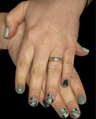 Salon de Manucure Christelle styliste d'ongles à domicile 0