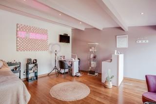Salon de Manucure OF BEAUTY 0
