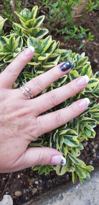 Salon de Manucure Lady Parfums 0