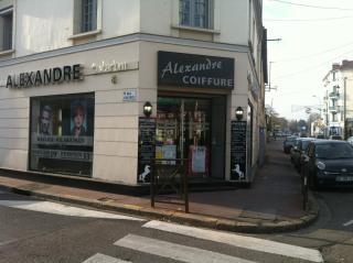 Salon de Manucure CRISNAILS STYLISTE ONGULAIRE ET PROTHESISTE ONGULAIRE DIPLOMEE DEPUIS 15 ans 0