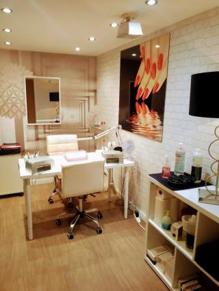 Salon de Manucure CRISNAILS STYLISTE ONGULAIRE ET PROTHESISTE ONGULAIRE DIPLOMEE DEPUIS 15 ans 0