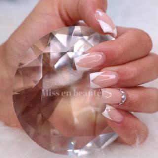 Salon de Manucure Onglerie by miss en beauté 0