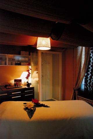 Salon de Manucure Déa Esthétique Institut de beauté à Fontainebleau 0