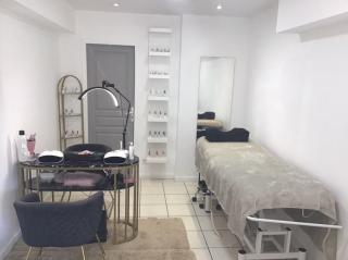 Salon de Manucure Le Charme du Regard 1