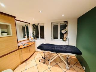 Salon de Manucure Centre de Beauté Jade 0