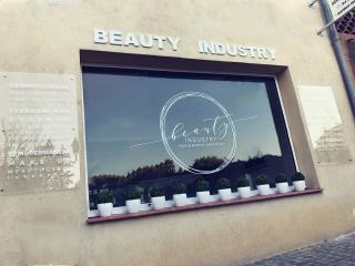 Salon de Manucure Beauty Industry 0