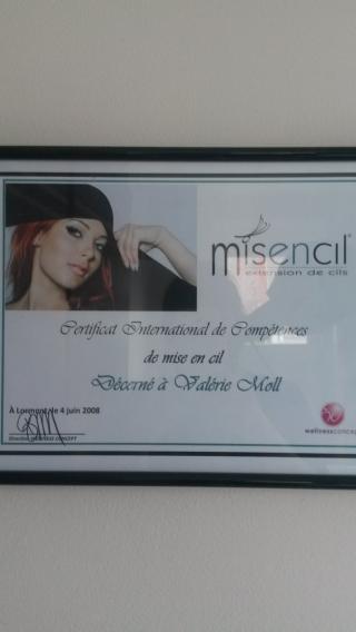 Salon de Manucure Cils et Beauté - Extension de cils - Onglerie 0