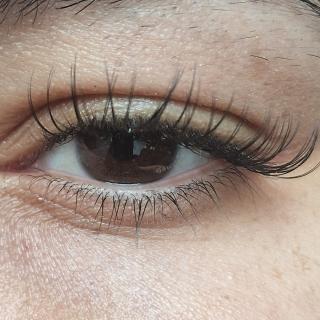 Salon de Manucure Pour la beauté 0