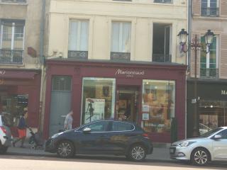 Salon de Manucure Marionnaud - Parfumerie & Institut 0