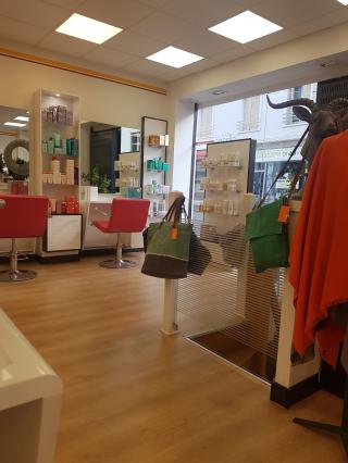 Salon de Manucure Camille Albane 0