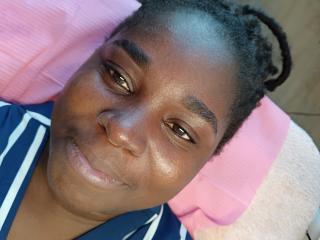 Salon de Manucure Au beau regard, extension de cils, formations, soins visage, épilations orientale et au fil, vernis semi permanent. . 1