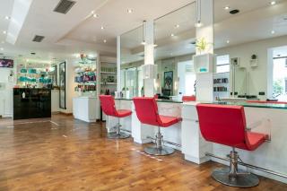 Salon de Manucure Camille Albane - Coiffeur Guilherand Granges 0