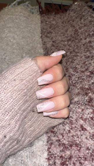 Salon de Manucure Carla Crv 2