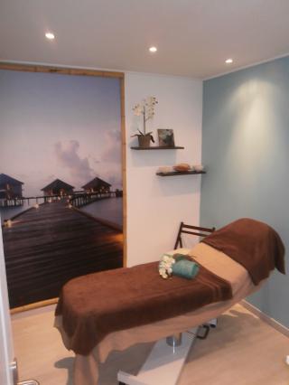 Salon de Manucure Essences d'Ailleurs-Saint-Aubin-lès-Elbeuf 0