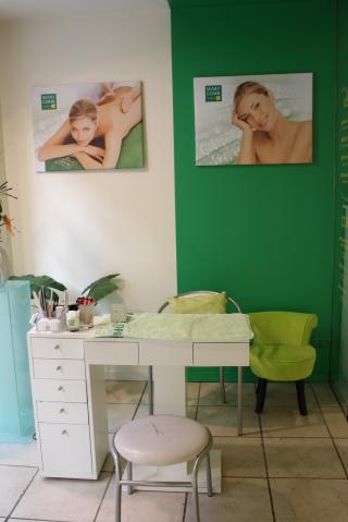 Salon de Manucure Institut Mary Cohr 0