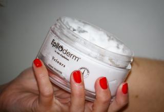 Salon de Manucure Institut de beauté Marine Océane centre lumière pulsé- onglerie 0