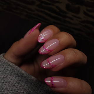 Salon de Manucure NailsLi | Prothésiste ongulaire 1