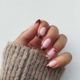 Salon de Manucure NailsLi | Prothésiste ongulaire 0