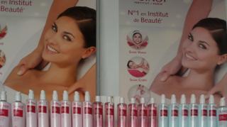 Salon de Manucure PARFUMERIE DES LYS 0