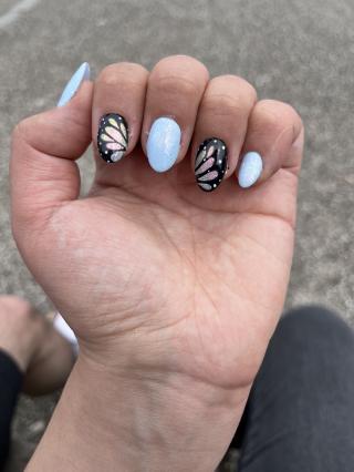 Salon de Manucure Au Bon Endroit 0