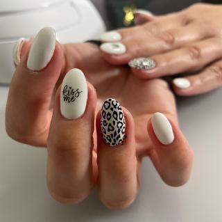 Salon de Manucure Beauty by Malau 0