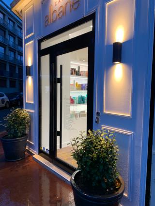 Salon de Manucure Camille Albane - Coiffeur Asnieres-sur-Seine 0