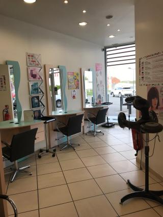 Salon de Manucure Tchip Coiffure Dourges 0