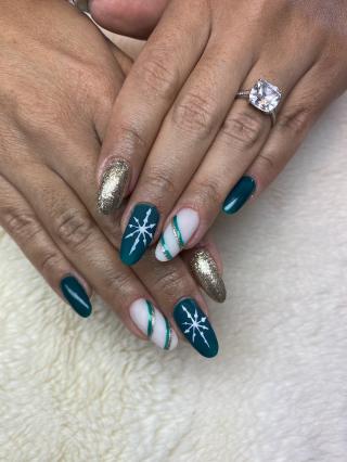 Salon de Manucure L’institut Esthetique lisa 0