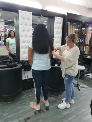 Salon de Manucure La Suite By Sharon. 0