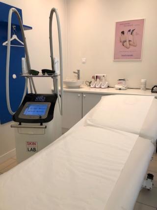Salon de Manucure Institut de beauté Bodyminute / Nailminute 0