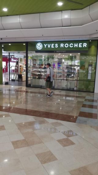 Salon de Manucure Yves Rocher 0