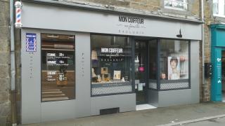 Salon de Manucure Mon Coiffeur Exclusif 0