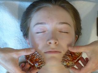 Salon de Manucure Estelle Colombat - Réflexologue, Energéticienne, Massages 0