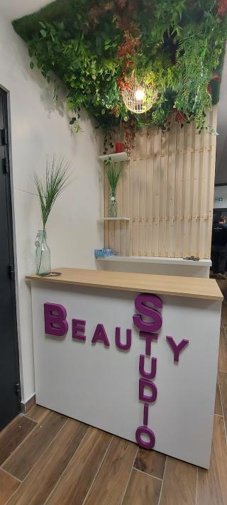 Salon de Manucure Beauty Studio 0