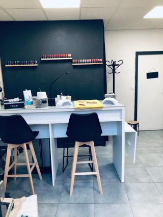 Salon de Manucure Euphoria spabike rubis sur l’ongle 0