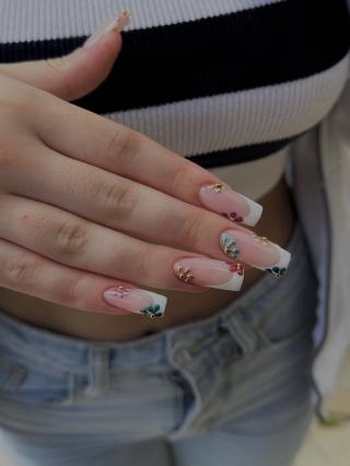 Salon de Manucure Amber Glam 0