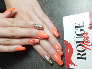 Salon de Manucure Atelier Rouge Noir 0