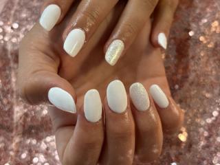 Salon de Manucure Les Ongles du Bonheur 95 0