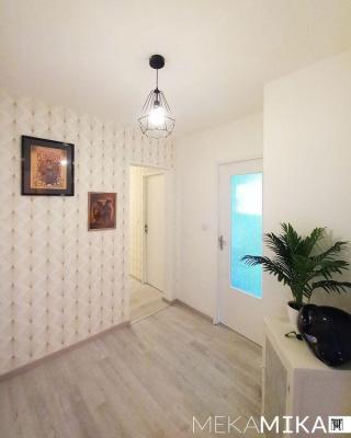 Salon de Manucure Héloïse Soins de Bien-Être 2