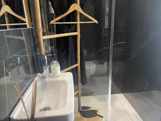 Salon de Manucure L'Institut Confidentiel - Institut de Beauté et de Bien-être Jargeau 0