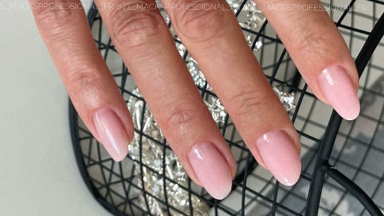 Lucille Ongles Lyon