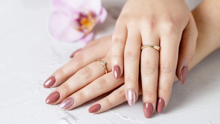 Kalmi Nails