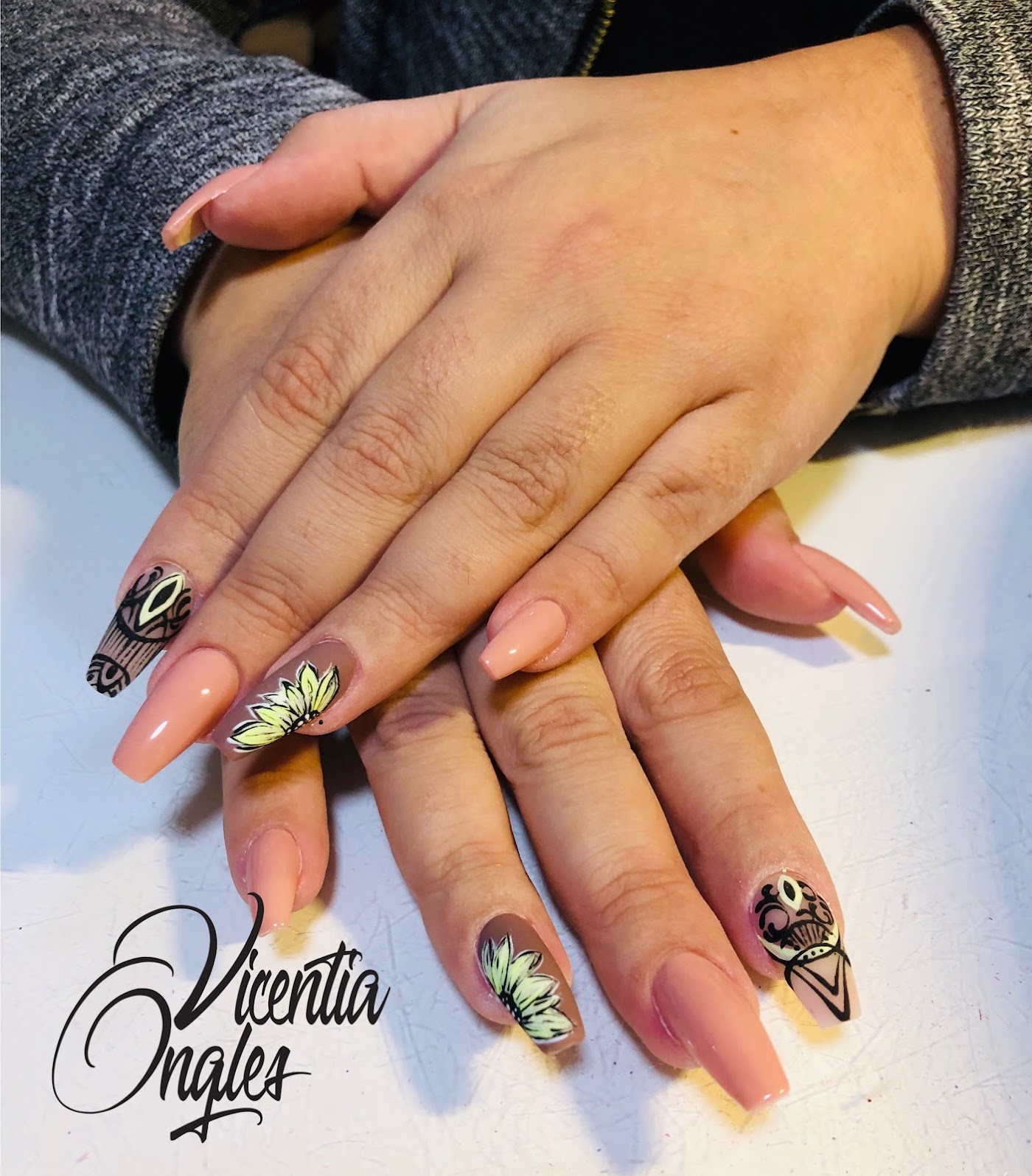 Vicentia Ongles