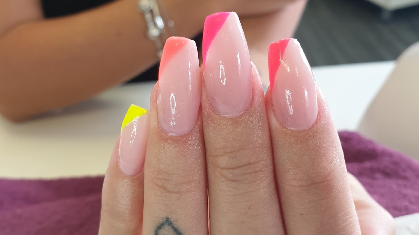Lily Beauty Nails